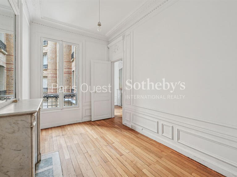 Apartment Paris 16e - 4 bedrooms - 195m²