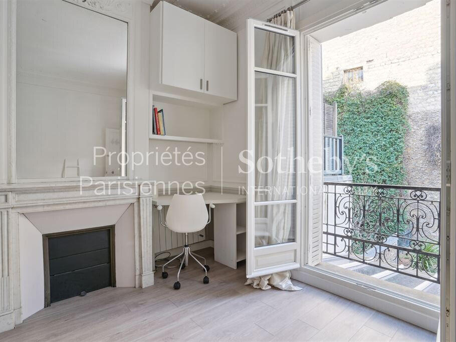 Apartment Paris 16e