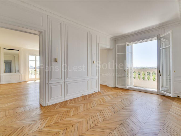 Appartement Paris 16e - 4 chambres - 374m²