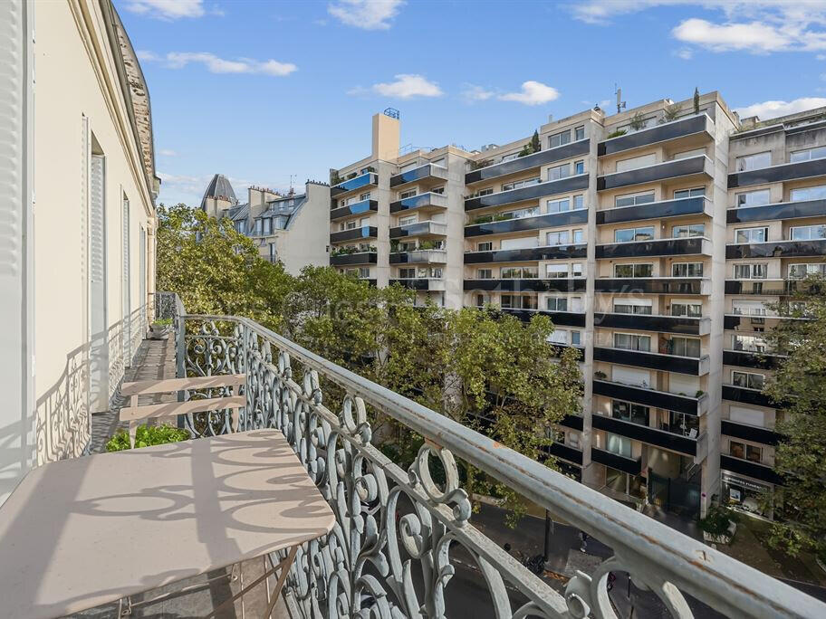 Apartment Paris 16e