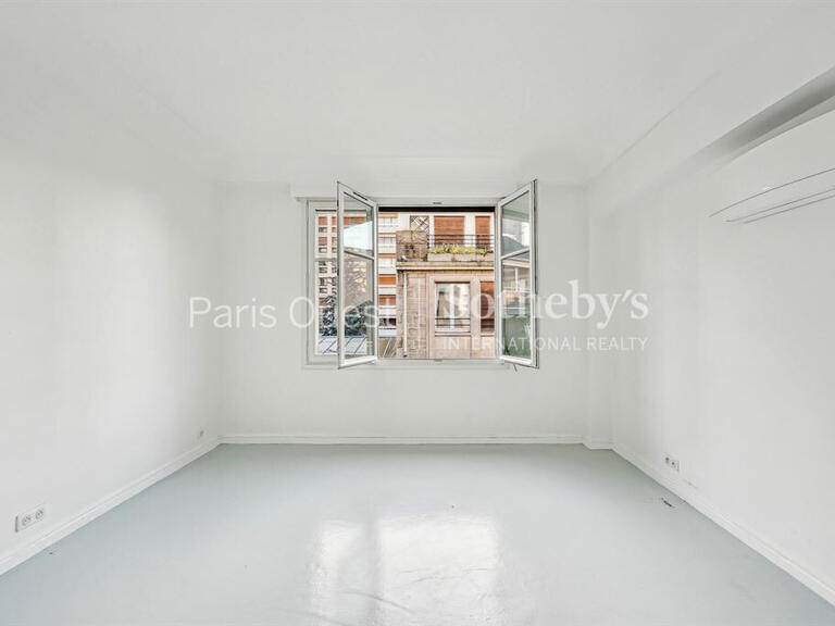 Appartement Paris 16e - 2 chambres - 115m²