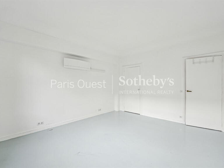 Appartement Paris 16e - 2 chambres - 115m²