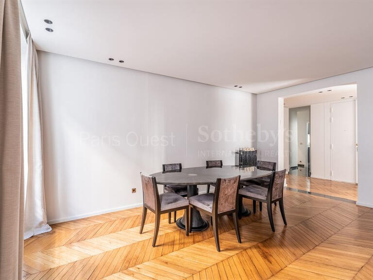 Apartment Paris 16e - 2 bedrooms - 105m²