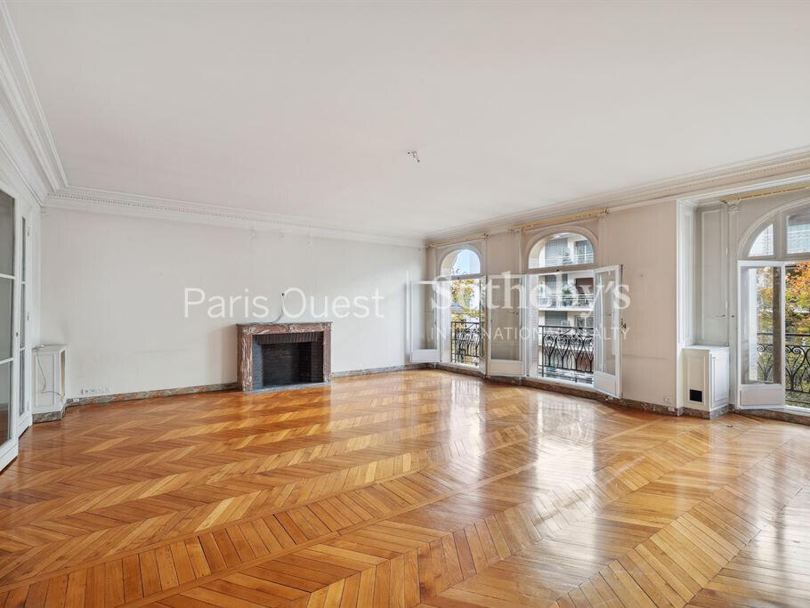 Apartment Paris 16e