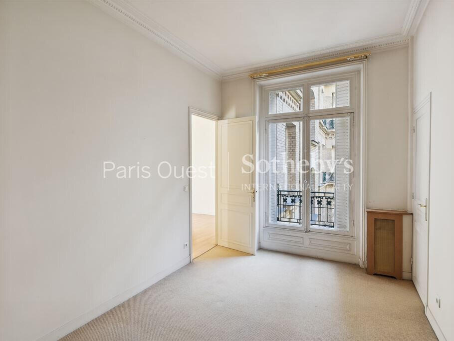 Apartment Paris 16e