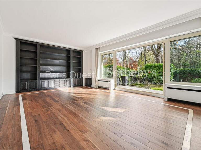 Apartment Paris 16e - 4 bedrooms - 215m²