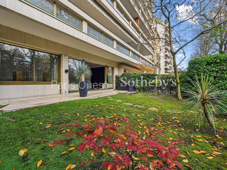 Apartment Paris 16e - 4 bedrooms - 215m²