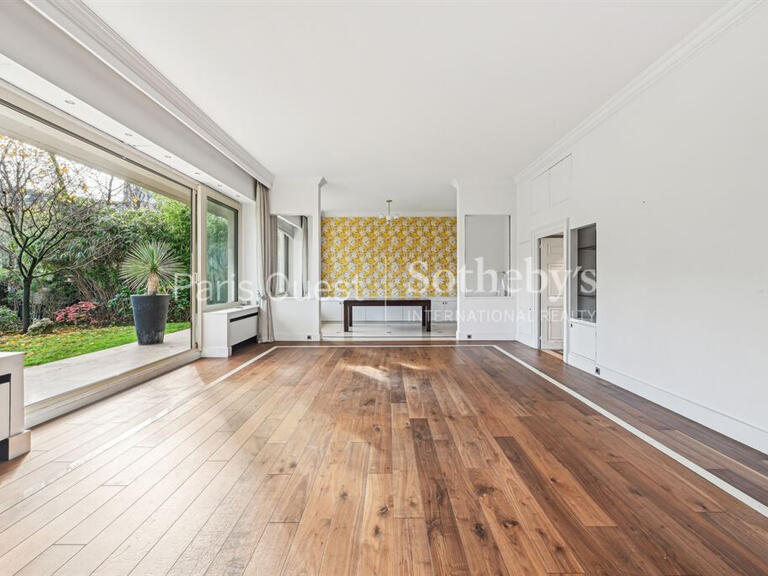 Apartment Paris 16e - 4 bedrooms - 215m²