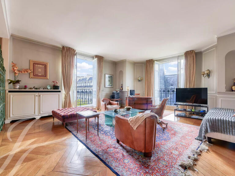 Appartement Paris 16e - 2 chambres - 163m²