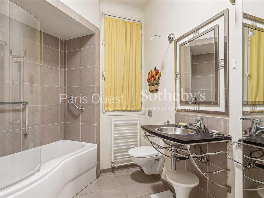 Apartment Paris 16e