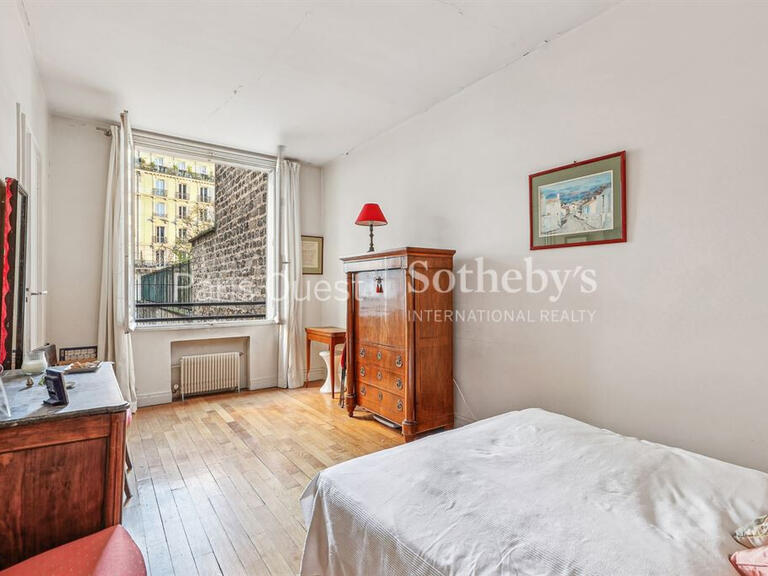 Appartement Paris 16e - 2 chambres - 132m²