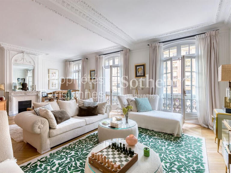 Appartement Paris 16e - 4 chambres - 231m²