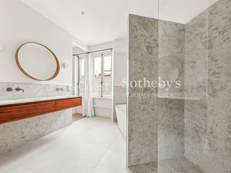 Apartment Paris 16e - 3 bedrooms - 182m²