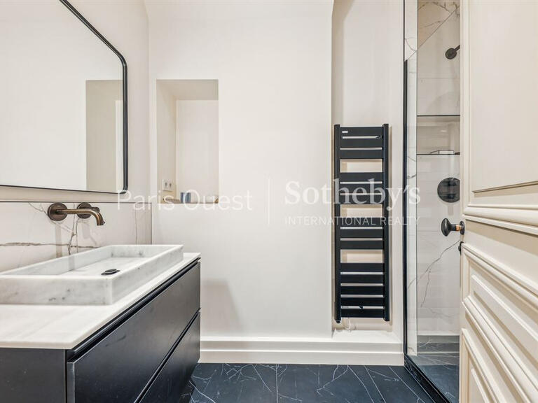 Apartment Paris 16e - 3 bedrooms - 182m²