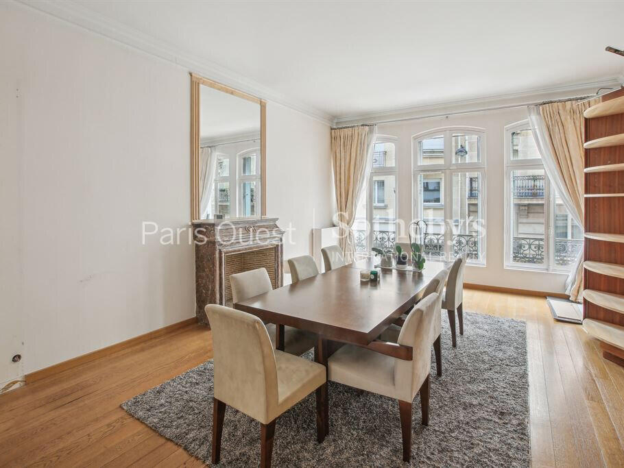 Apartment Paris 16e