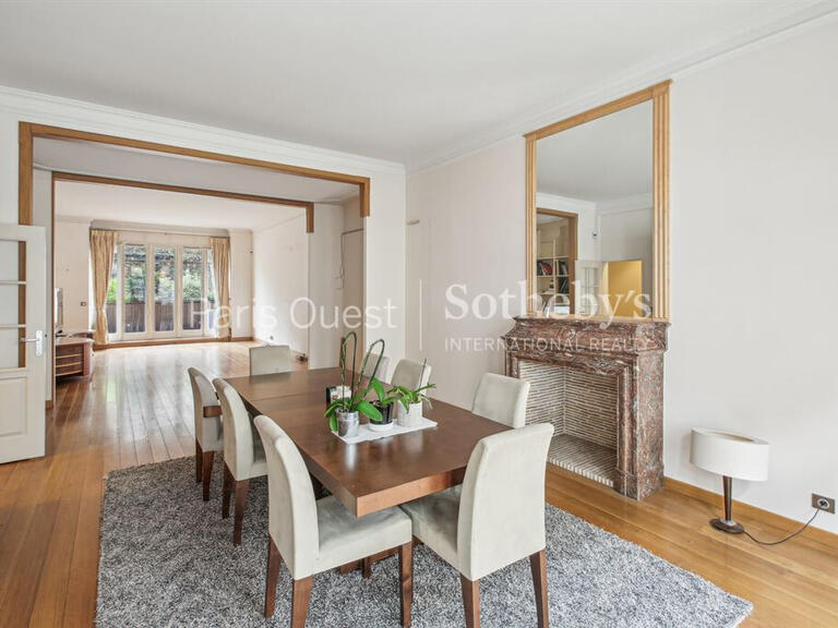 Apartment Paris 16e - 3 bedrooms - 175m²