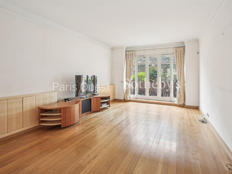 Apartment Paris 16e