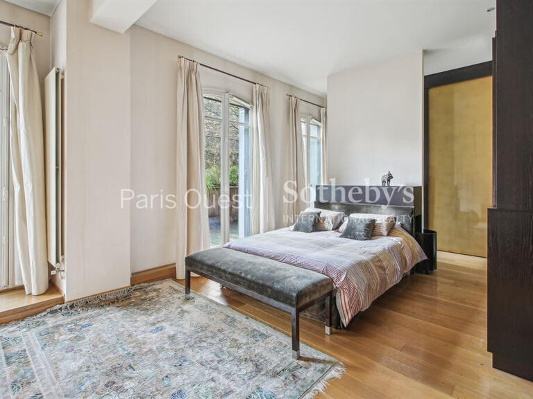 Apartment Paris 16e - 3 bedrooms - 175m²