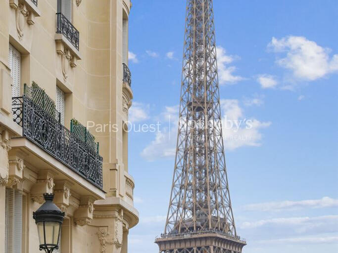 Appartement Paris 16e - 4 chambres - 227m²