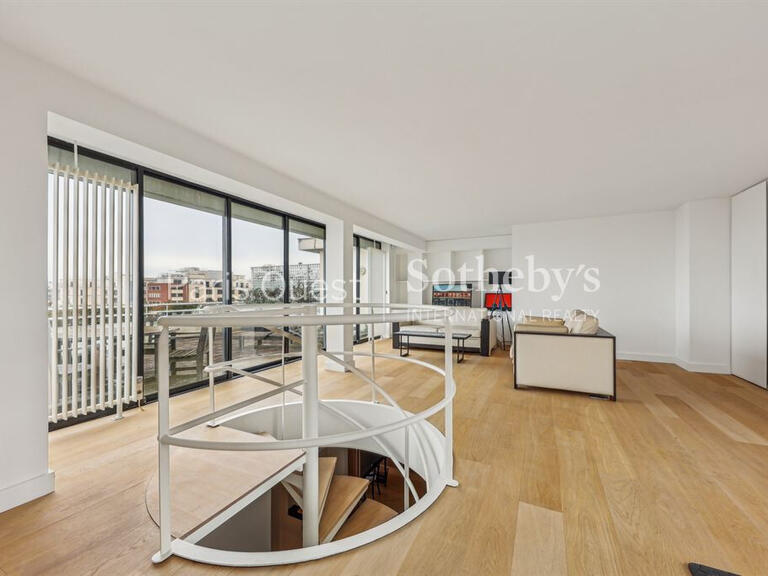 Apartment Paris 16e - 2 bedrooms - 195m²