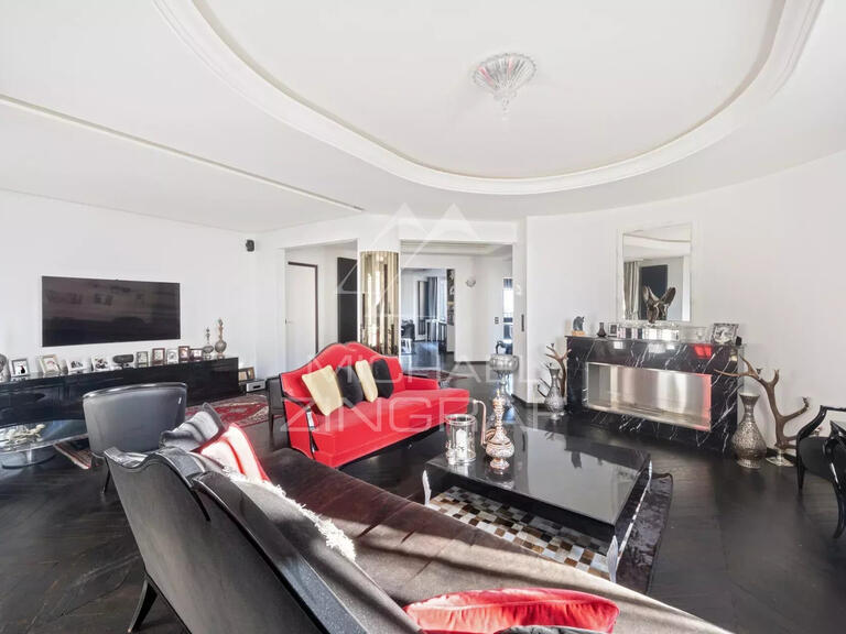 Apartment Paris 16e - 3 bedrooms - 173m²