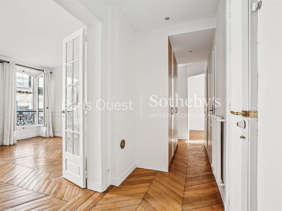 Apartment Paris 16e