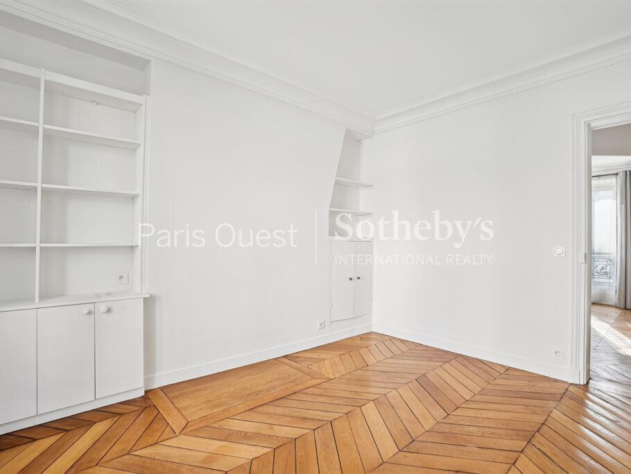 Apartment Paris 16e