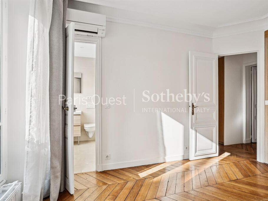 Apartment Paris 16e