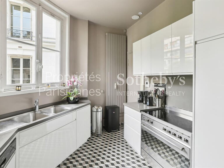 Apartment Paris 16e - 2 bedrooms - 244m²