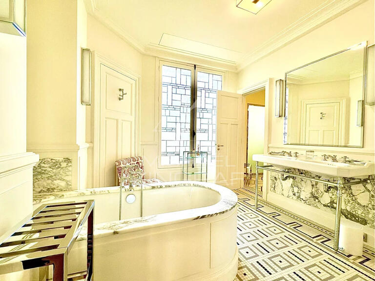 Apartment Paris 16e - 4 bedrooms - 438m²