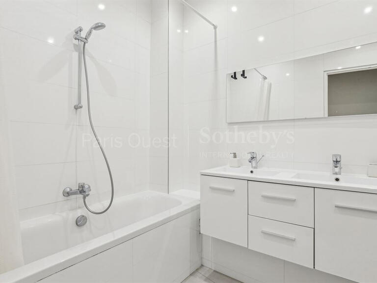 Apartment Paris 16e - 3 bedrooms - 121m²