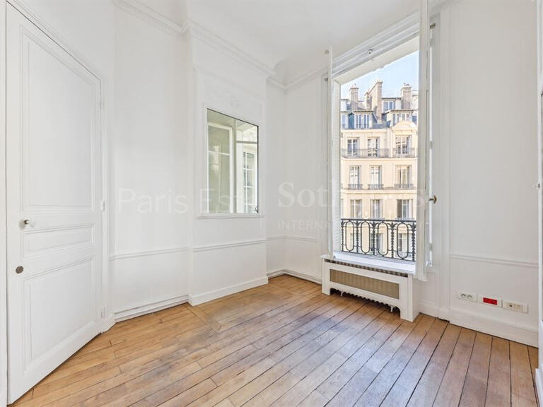 Sale Apartment Paris 17e