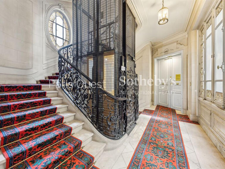 Sale Apartment Paris 17e - 7 bedrooms