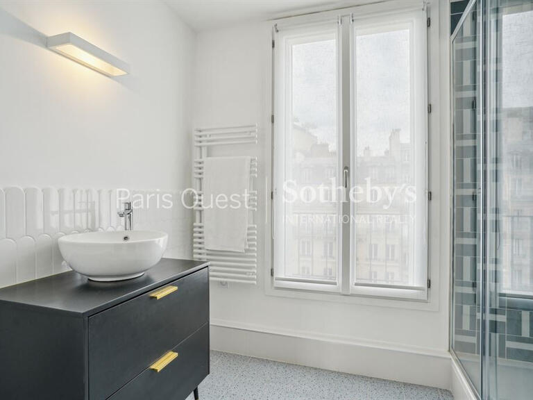 Location Appartement Paris 17e - 3 chambres