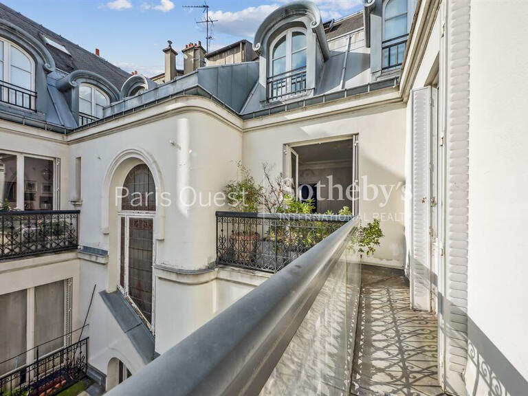 Appartement Paris 17e - 5 chambres - 239m²