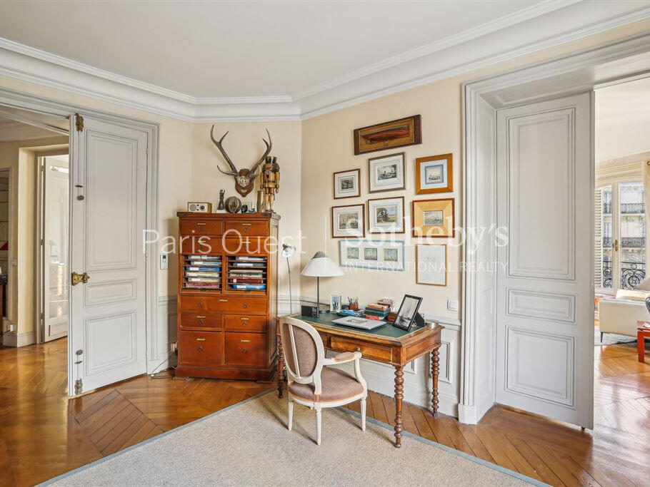 Apartment Paris 17e