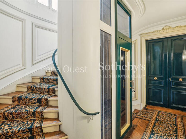 Apartment Paris 17e - 4 bedrooms - 176m²