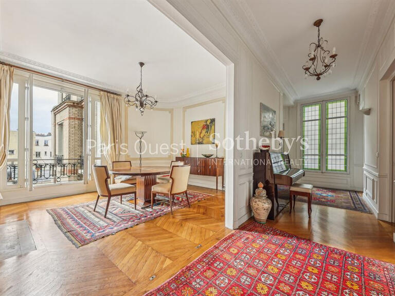 Apartment Paris 17e - 4 bedrooms - 166m²