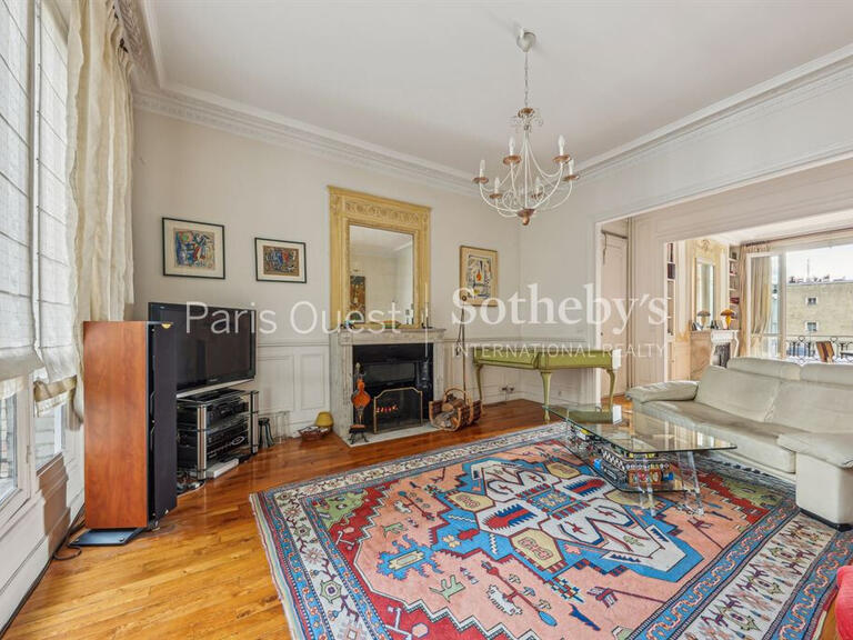 Appartement Paris 17e - 4 chambres - 166m²