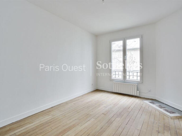 Sale House Paris 17e - 2 bedrooms