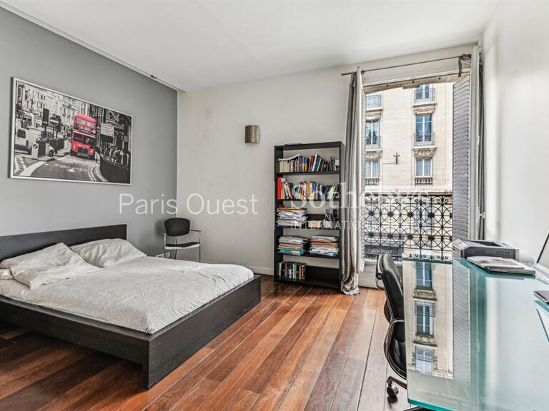 Sale House Paris 17e - 6 bedrooms