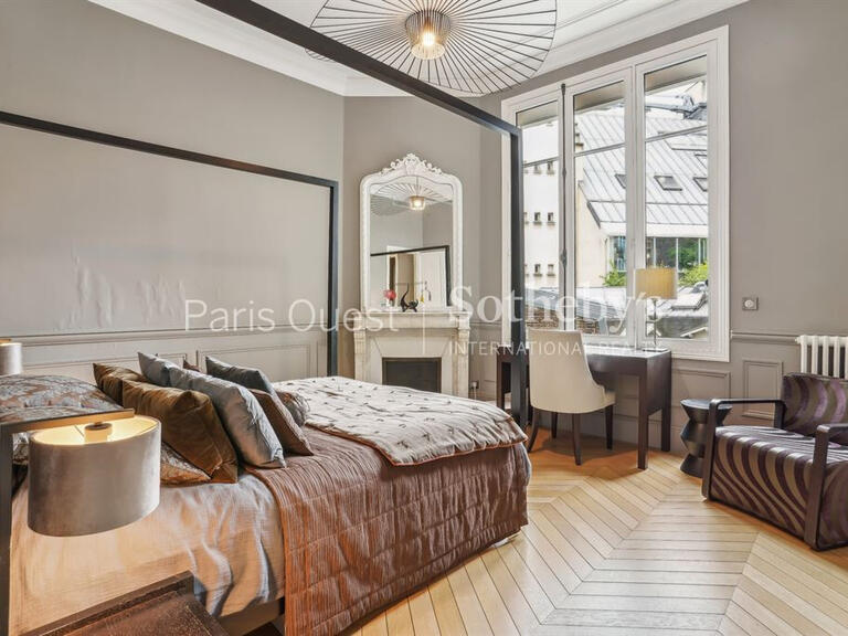 Maison Paris 17e - 6 chambres - 245m²