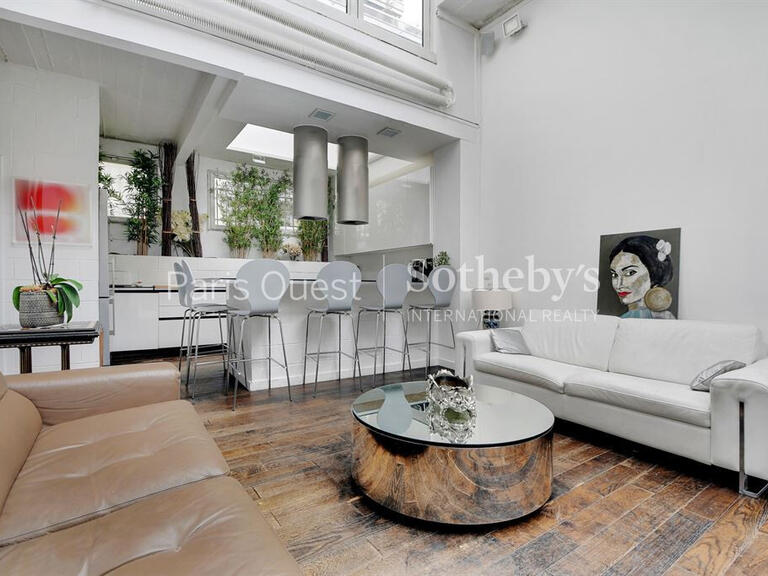 Apartment Paris 18e - 7 bedrooms - 261m²