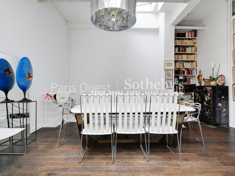 Appartement Paris 18e - 7 chambres - 261m²