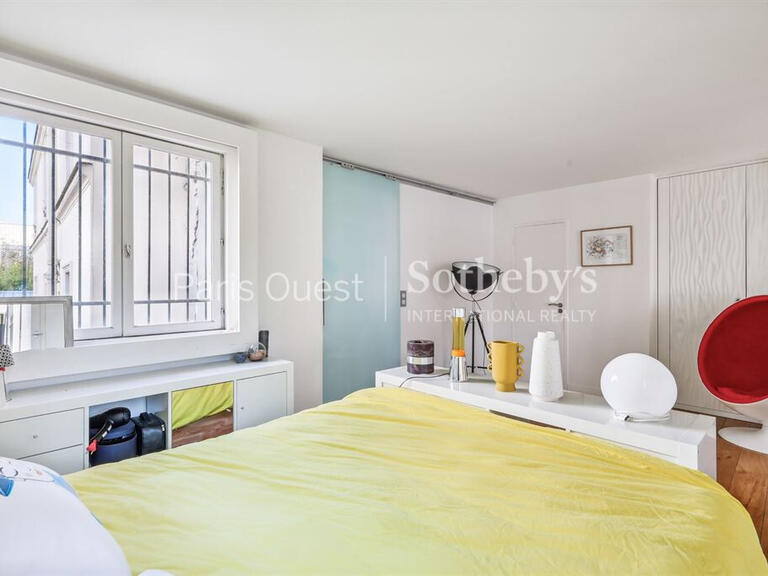 House Paris 18e - 2 bedrooms - 177m²