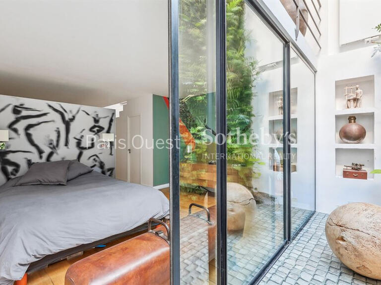 House Paris 18e - 2 bedrooms - 177m²