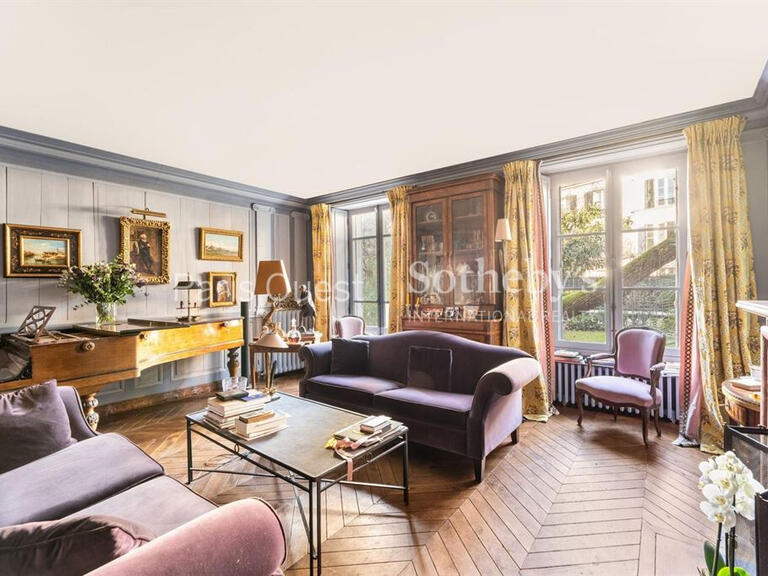 House Paris 18e - 4 bedrooms - 390m²