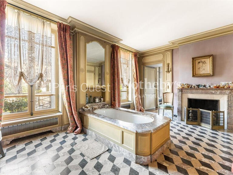 House Paris 18e - 4 bedrooms - 390m²