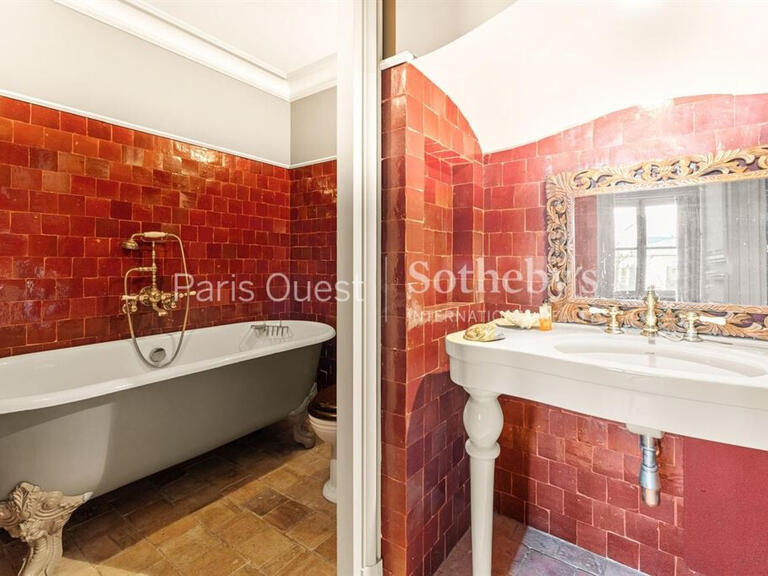 House Paris 18e - 4 bedrooms - 390m²