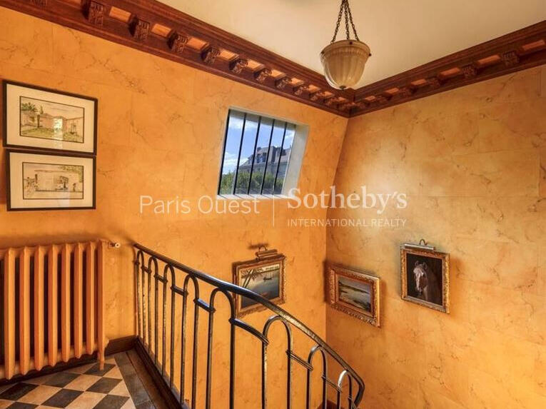 House Paris 18e - 4 bedrooms - 390m²